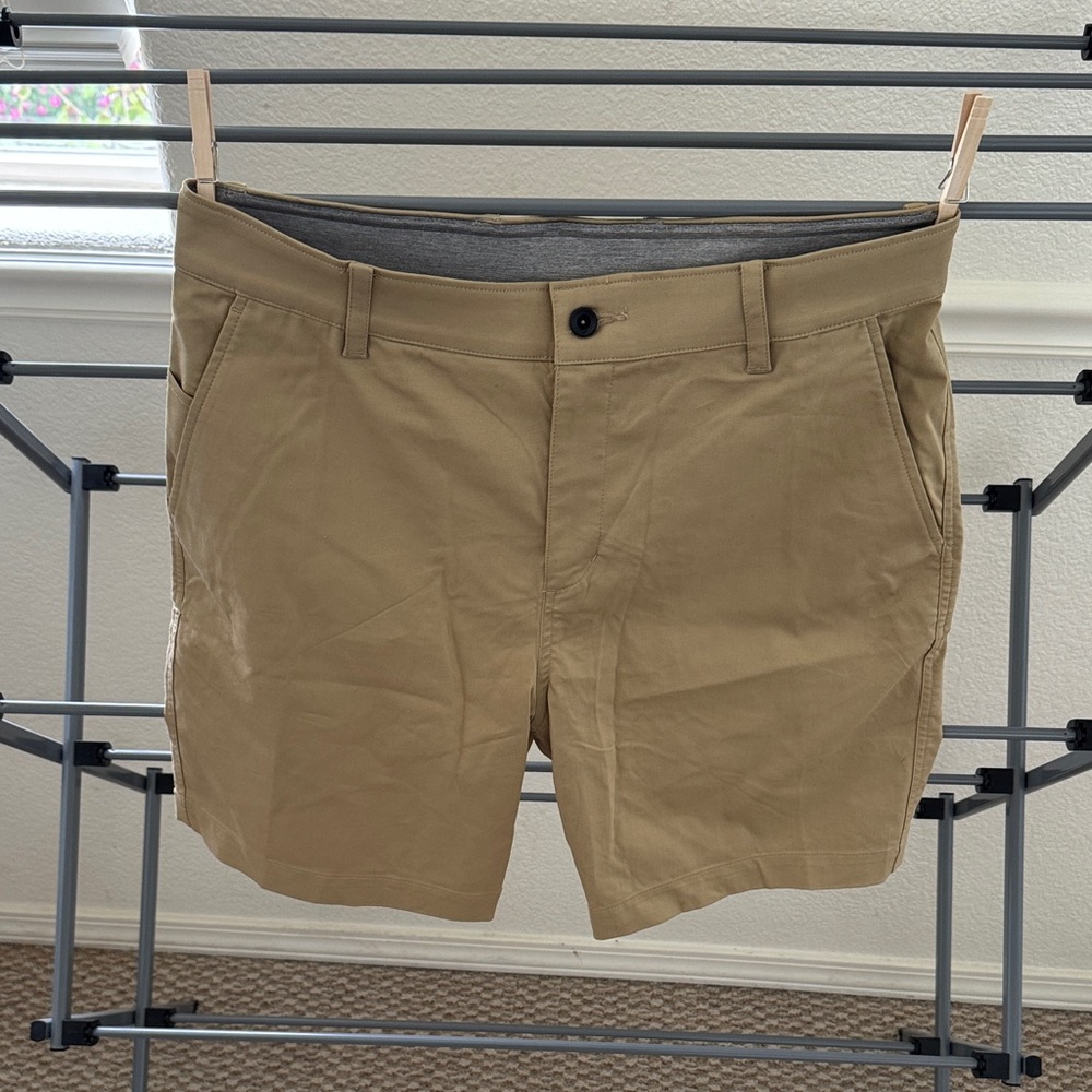 M’s Nike Golf shorts 34w, 9" inseam